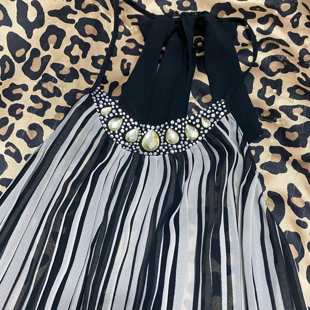 Flowy Rhinestone Shift Open back bow Dress - Picture 3 of 4